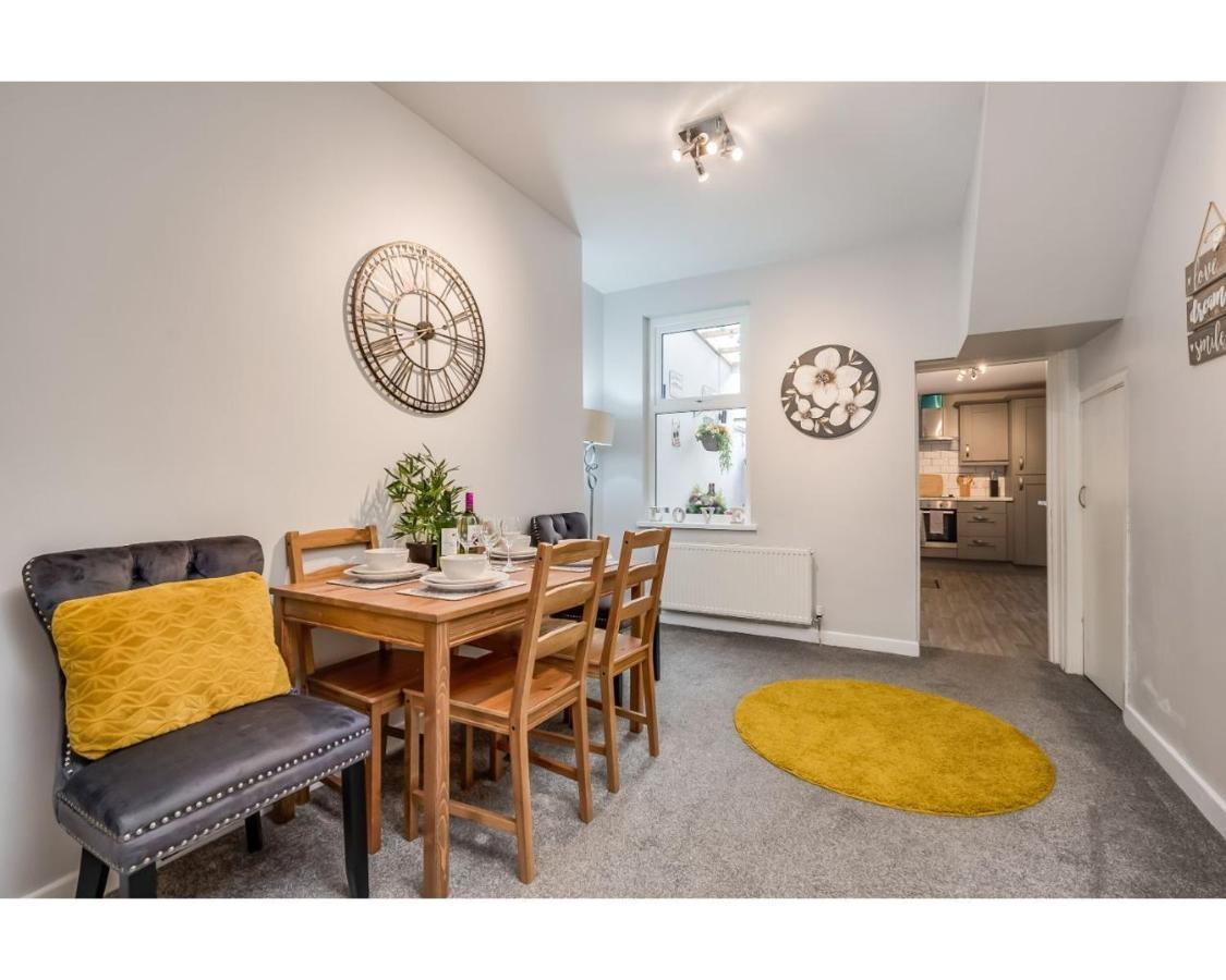 Central Belfast Apartments Ravenhill Екстериор снимка